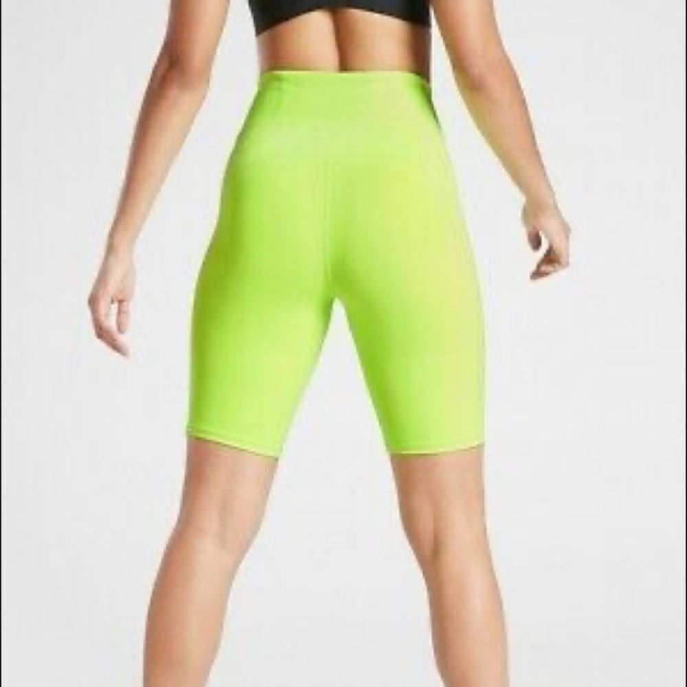 ‎Athleta Stay Fly Reflective Compression 9" Shorts - Picture 2 of 13